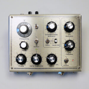 XR1-E ringmodulator top view II